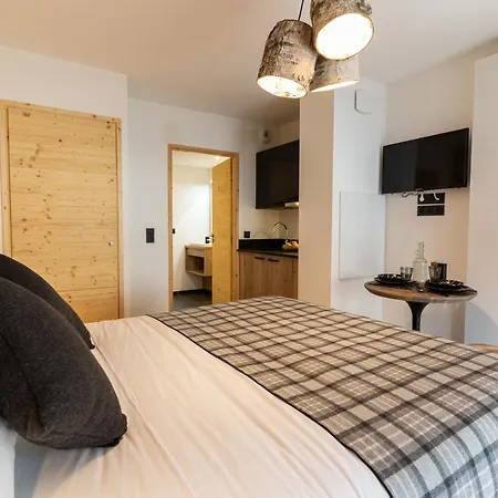Hotel apartamentowy Roches Blanches By Daddy Pool - Terresens 3*